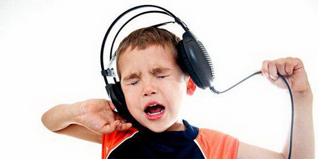 nghe nhạc quá to dẫn đến bệnh tai mũi họng